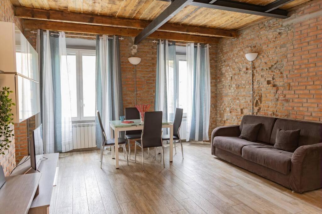 Canonica Brick Apartment Milão Exterior foto